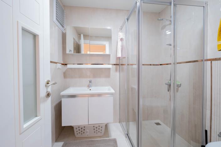 Image No.26-2 Bed Apartment for sale