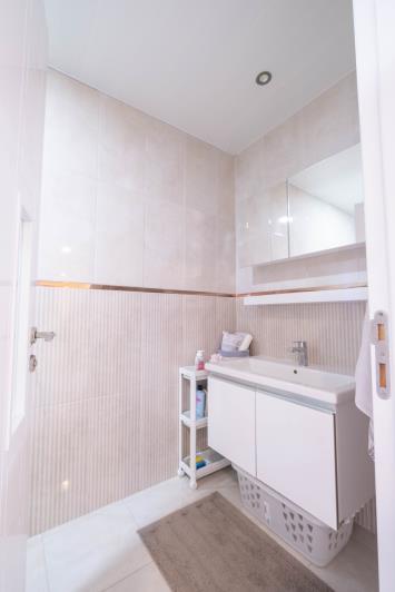 Image No.25-2 Bed Apartment for sale