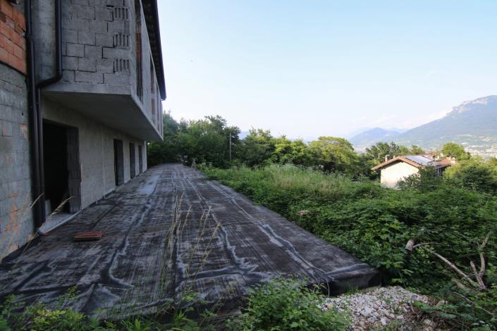 Image No.8-4 Bed House for sale