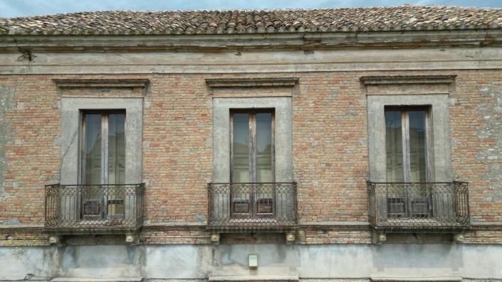 Image No.11-11 Bed Villa for sale