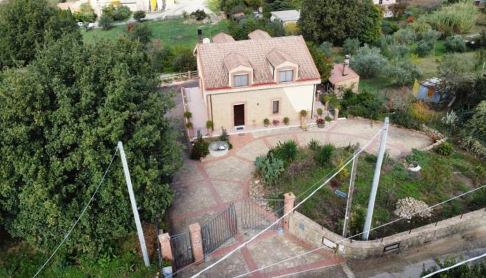 Image No.14-3 Bed Villa for sale