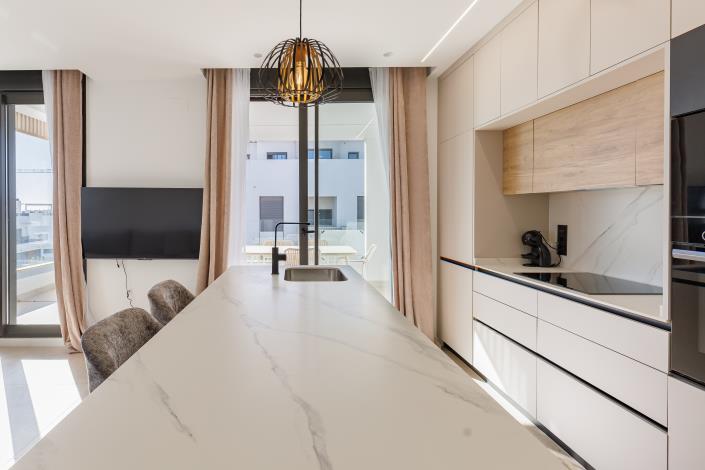 Image No.9-2 Bed Apartment for sale
