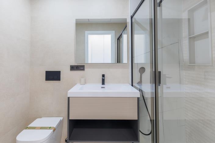 Image No.21-2 Bed Apartment for sale