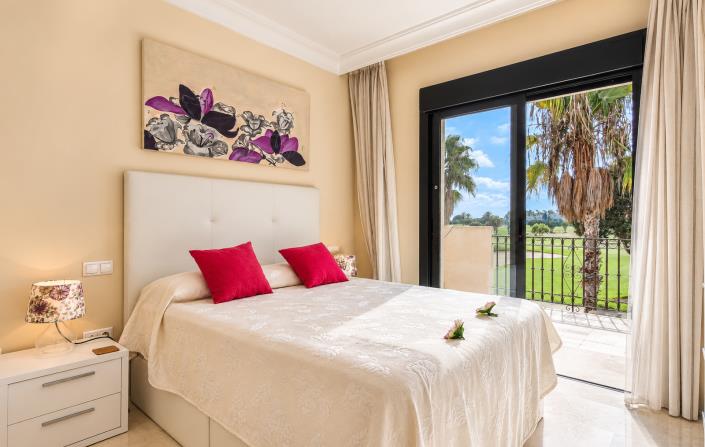 Image No.29-4 Bed Villa / Detached for sale