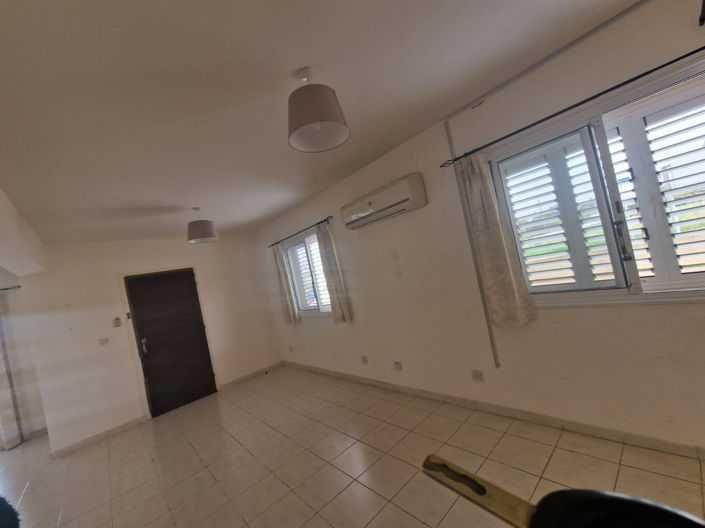 Image No.14-3 Bed Townhouse for sale