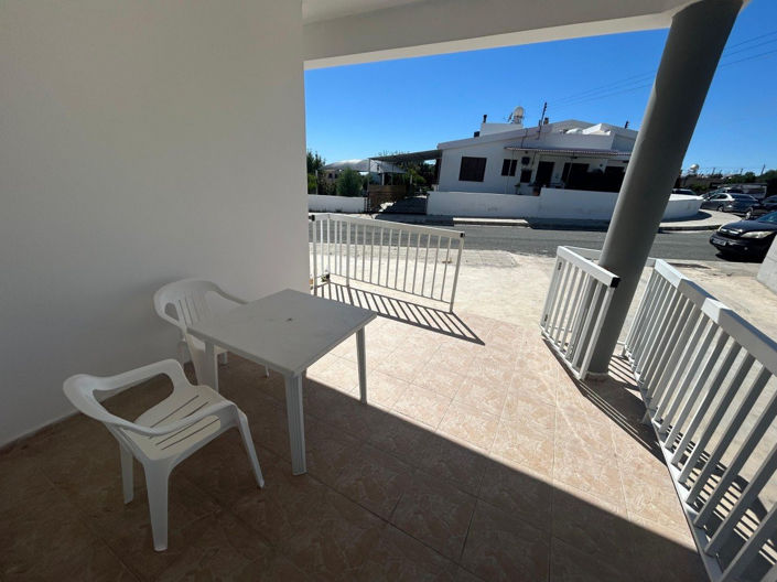 Image No.11-2 Bed Property for sale