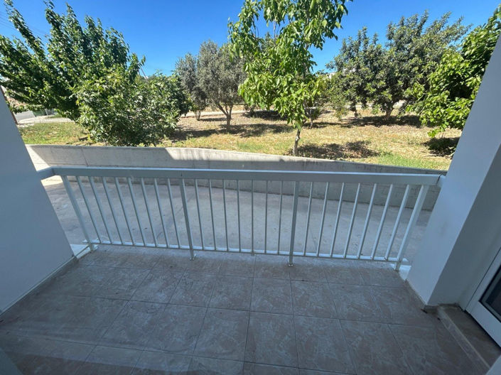 Image No.7-2 Bed Property for sale