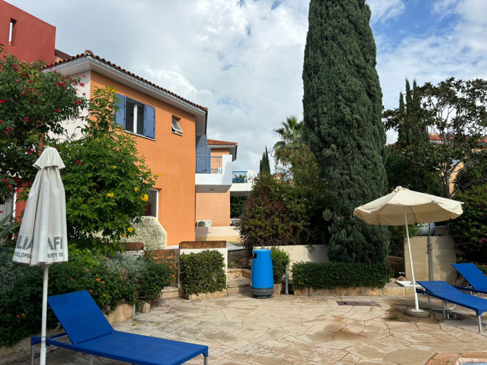 Image No.21-3 Bed Townhouse for sale
