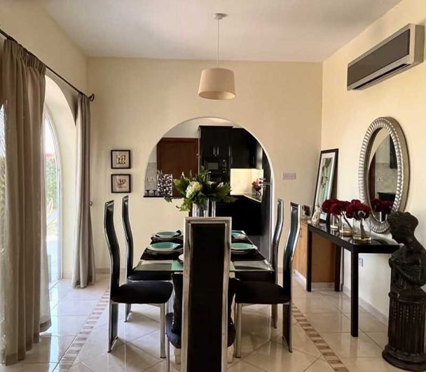 Image No.12-3 Bed Villa for sale