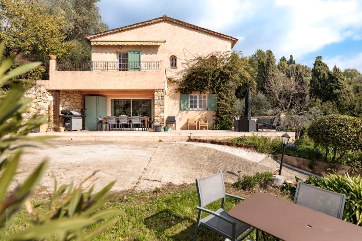 Image No.11-4 Bed Country Property for sale