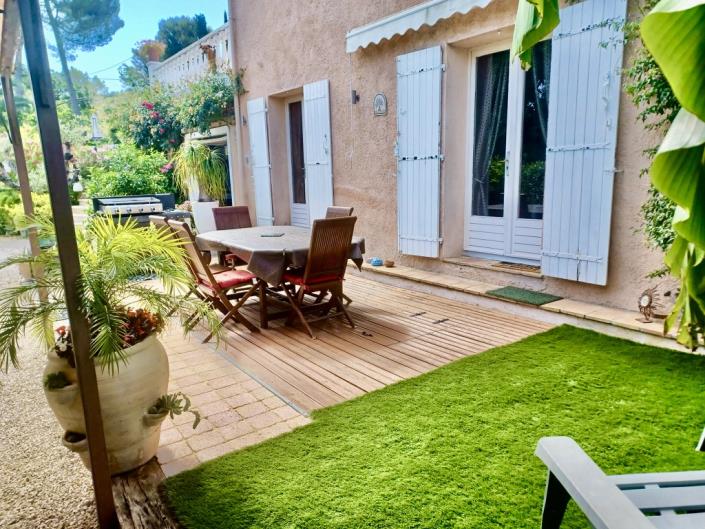 Image No.15-4 Bed House for sale