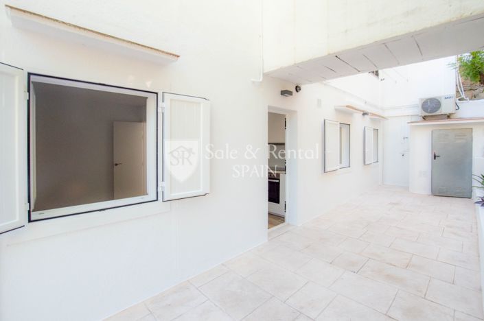 Image No.14-3 Bed Flat for sale