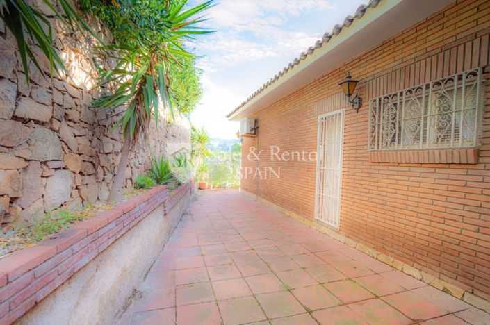 Image No.13-7 Bed Villa for sale