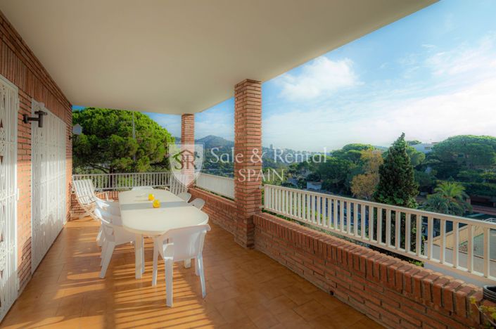 Image No.7-7 Bed Villa for sale