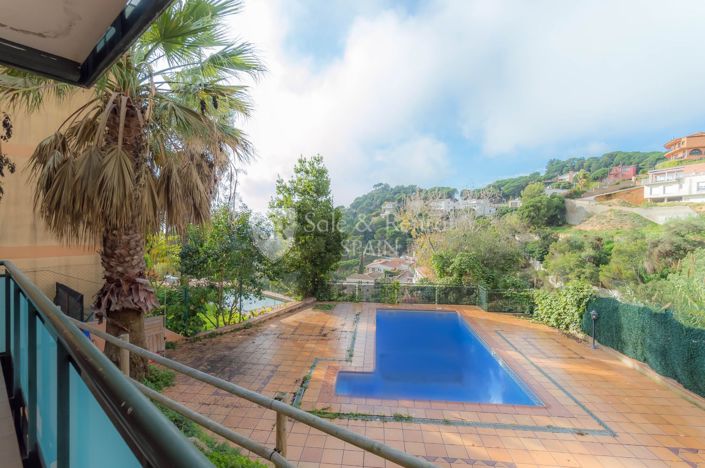 Image No.3-5 Bed Villa for sale