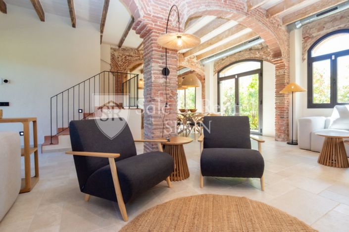 Image No.9-9 Bed Villa for sale