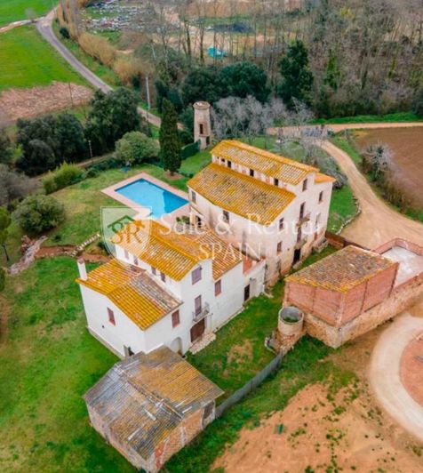 Image No.3-9 Bed Villa for sale