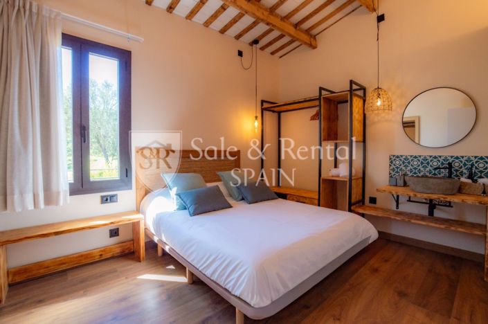 Image No.20-9 Bed Villa for sale