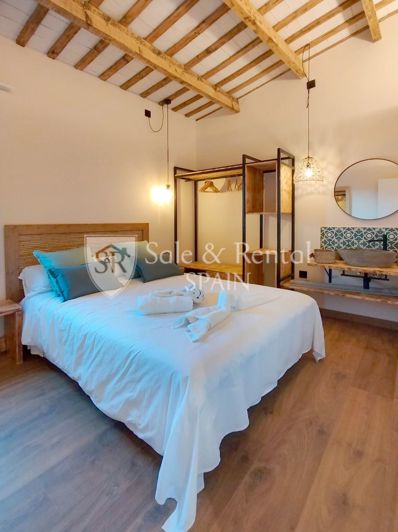 Image No.50-9 Bed Villa for sale