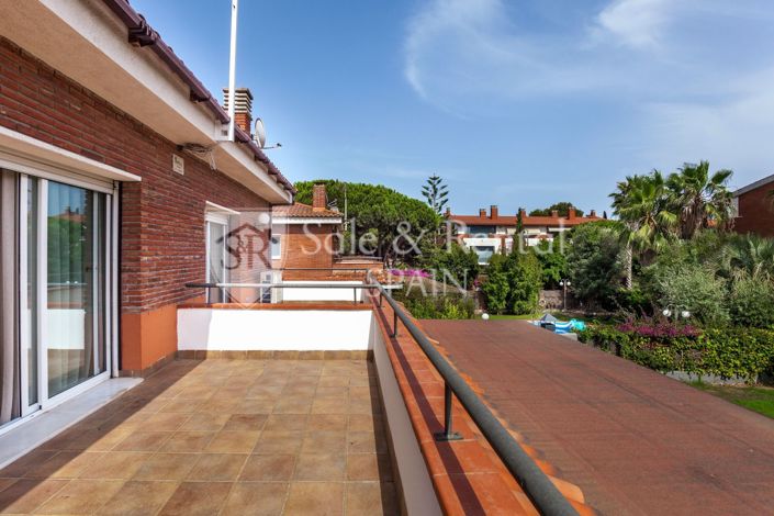 Image No.36-6 Bed Villa for sale