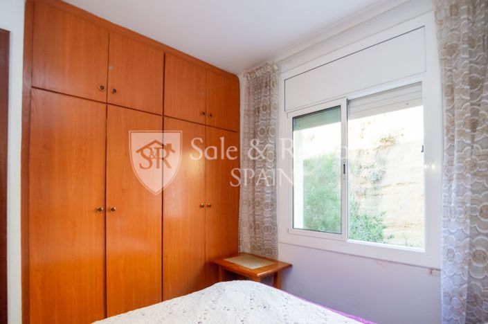 Image No.18-4 Bed Flat for sale