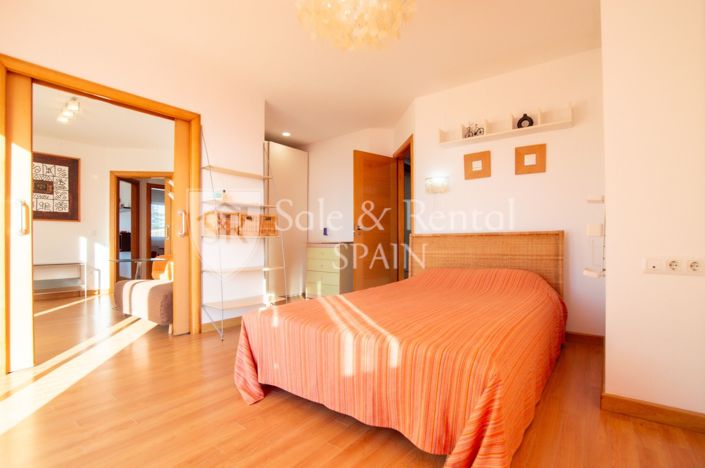 Image No.40-6 Bed Villa for sale