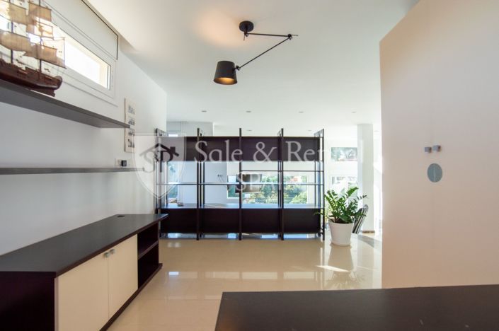 Image No.10-6 Bed Villa for sale