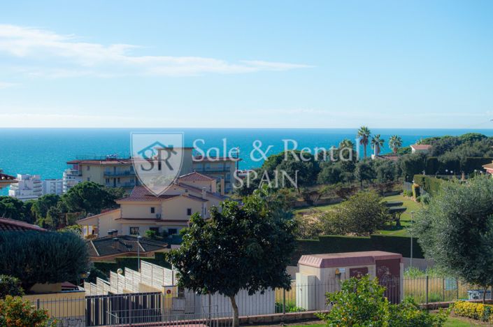 Image No.13-5 Bed Property for sale
