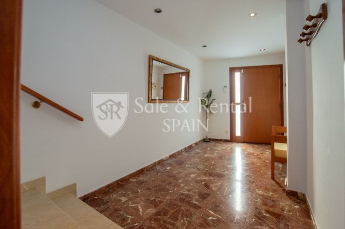 Image No.4-5 Bed Property for sale