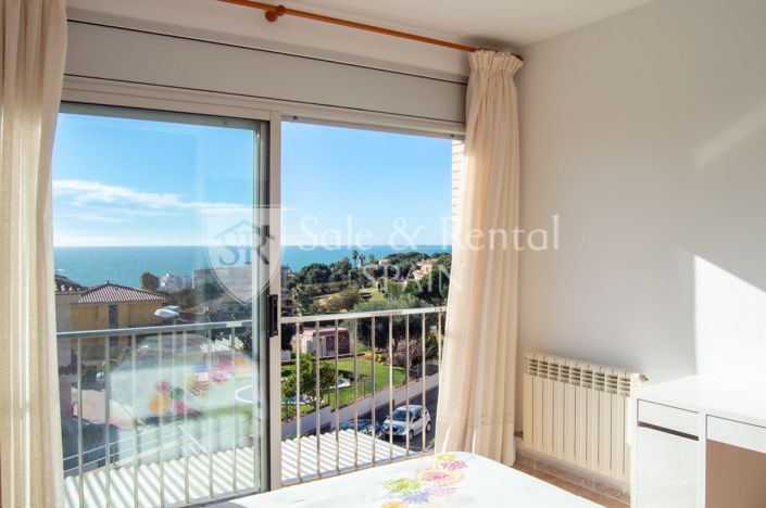 Image No.32-5 Bed Property for sale