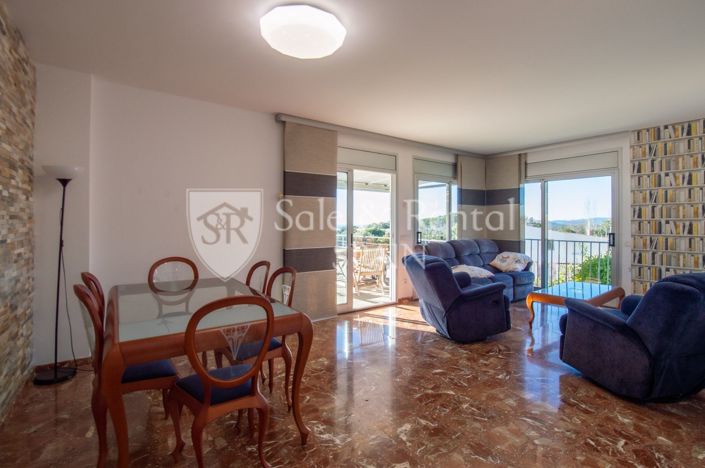 Image No.5-5 Bed Property for sale