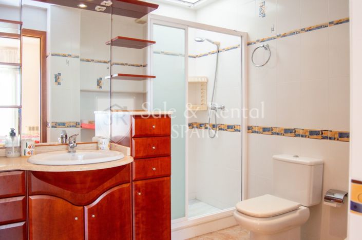 Image No.42-5 Bed Property for sale