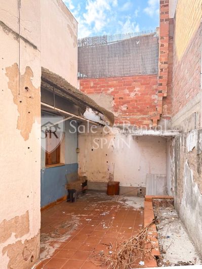 Image No.17-5 Bed Property for sale