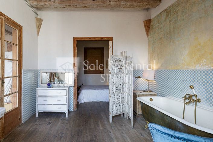 Image No.8-3 Bed Flat for sale