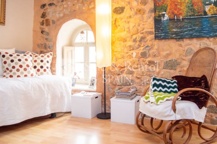 Image No.2-4 Bed Villa for sale