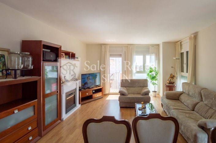 Image No.4-4 Bed Flat for sale