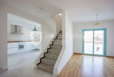 2564-00711