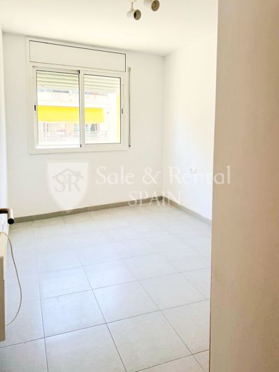 Image No.8-2 Bed Flat for sale