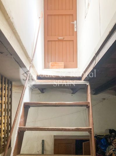 Image No.7-Propriété de 6 chambres à vendre