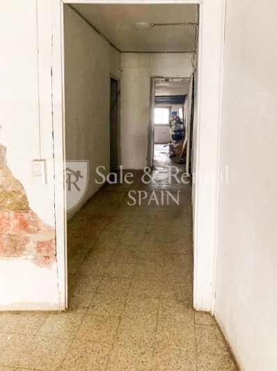 Image No.8-Propriété de 6 chambres à vendre