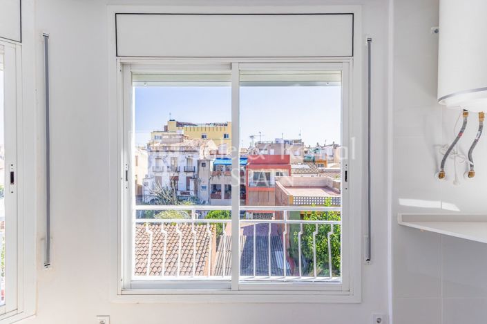 Image No.8-3 Bed Flat for sale