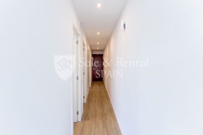 Image No.9-3 Bed Flat for sale