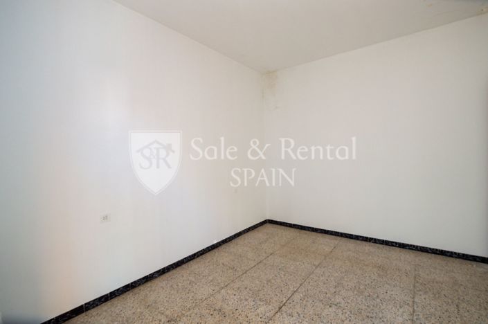 Image No.25-4 Bed Townhouse for sale