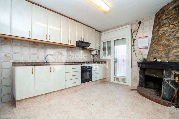 Image No.5-4 Bed Townhouse for sale