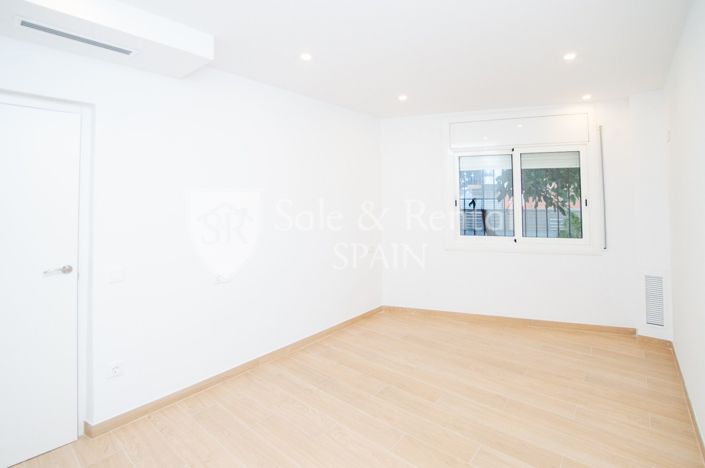 Image No.22-3 Bed Townhouse for sale