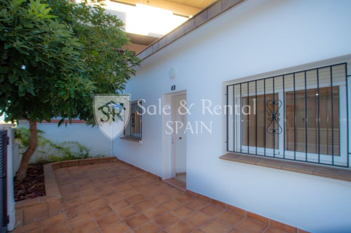 Image No.26-3 Bed Townhouse for sale