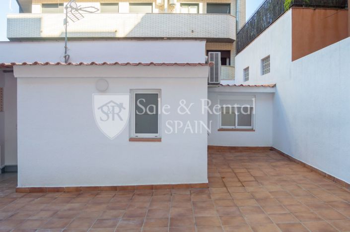 Image No.29-3 Bed Townhouse for sale