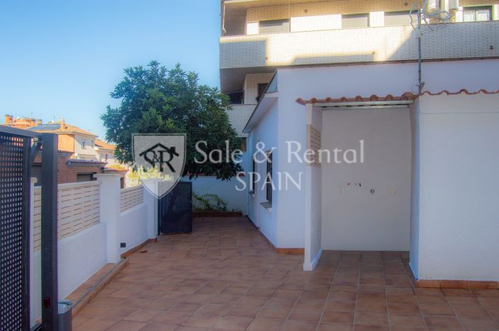 Image No.32-3 Bed Townhouse for sale