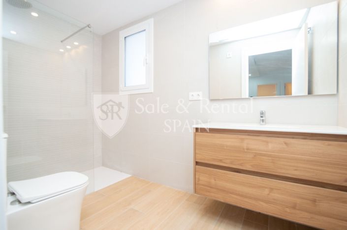 Image No.7-3 Bed Townhouse for sale
