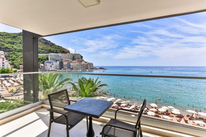 Image No.10-3 Bed Apartment for sale